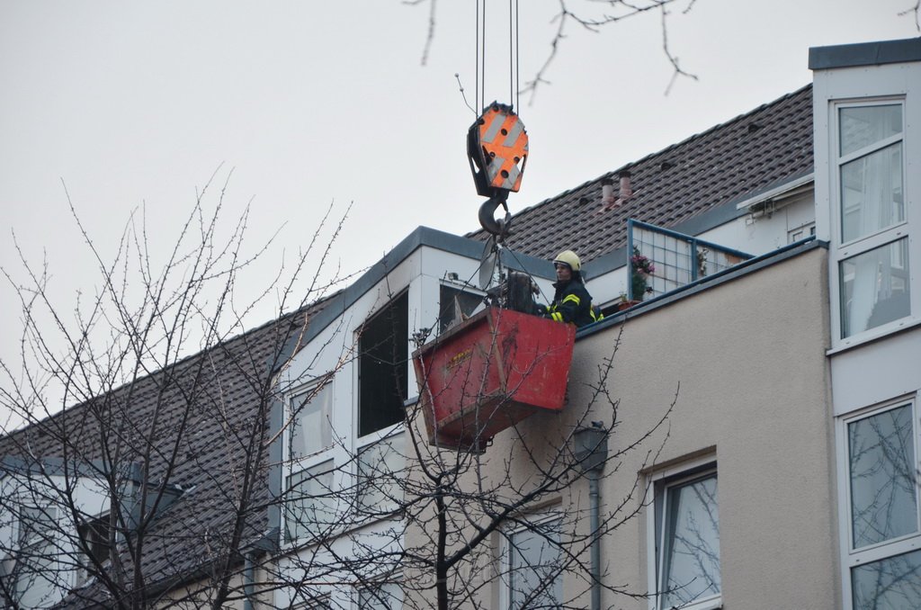 Feuer 2 Dachwohnung Koeln Severinswall Bayenstr P185.JPG